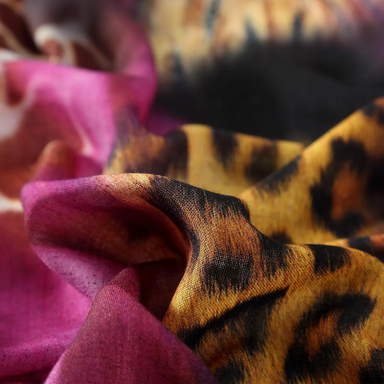100% Wool Scarf Purple and Brown Leopard Print WO3015