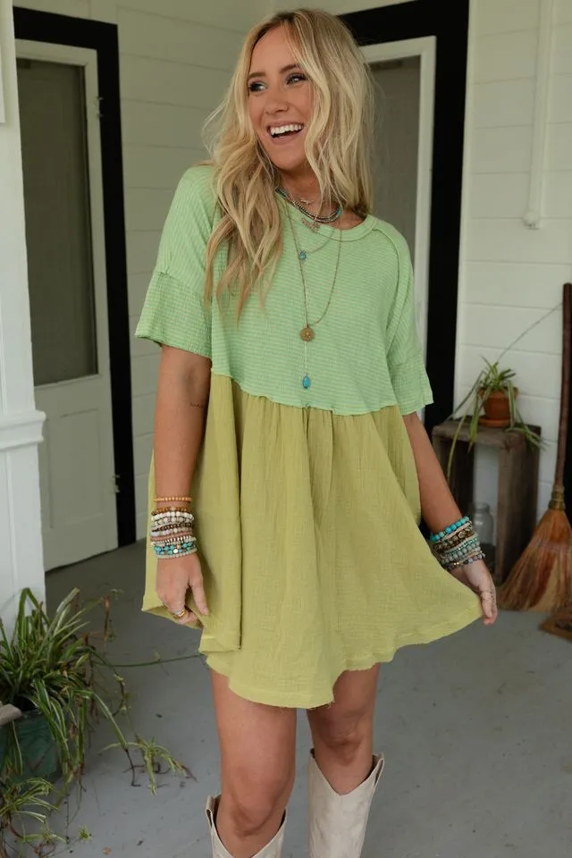 Budding Beauty Tunic Dress - Kiwi