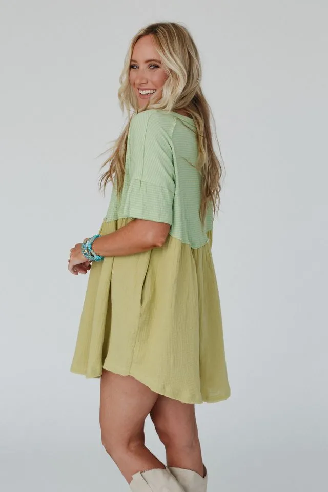 Budding Beauty Tunic Dress - Kiwi