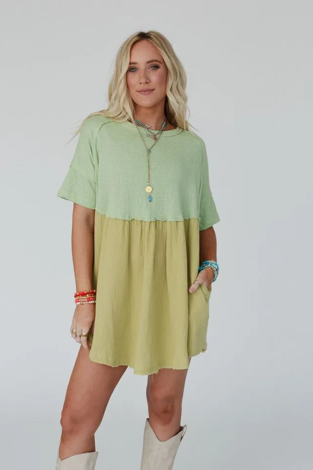 Budding Beauty Tunic Dress - Kiwi