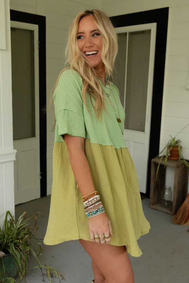 Budding Beauty Tunic Dress - Kiwi