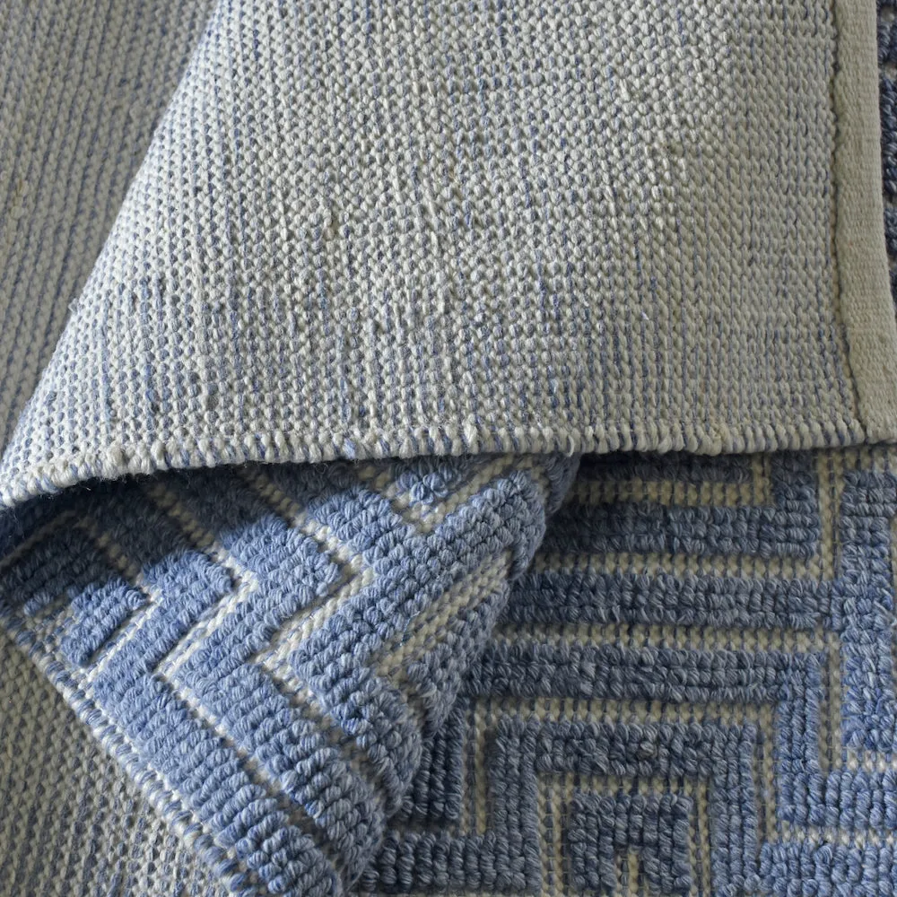 Lenen Textured Blue Rug